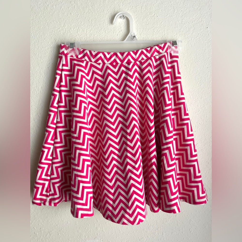 Vibrant Vintage Pink Geometric design Skirt